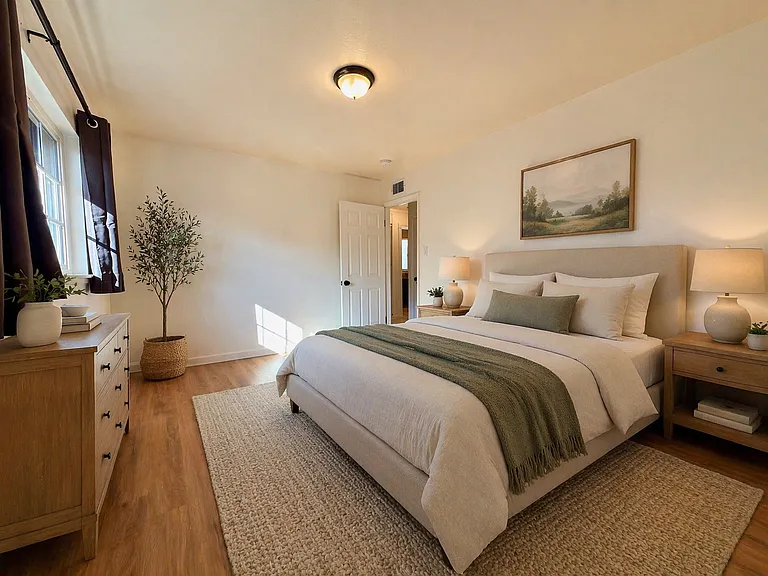 1268 W Avenue H12 — Photo 15