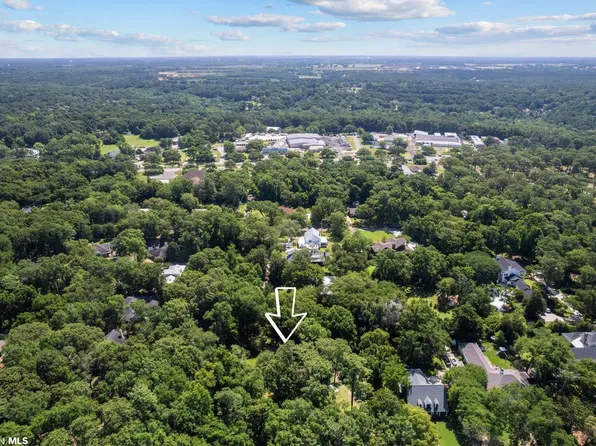 23812 2nd St, Fairhope, AL 36532