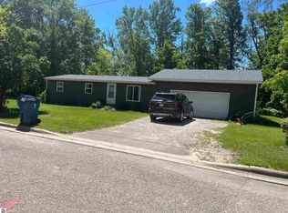 380 North St, Standish, MI 48658