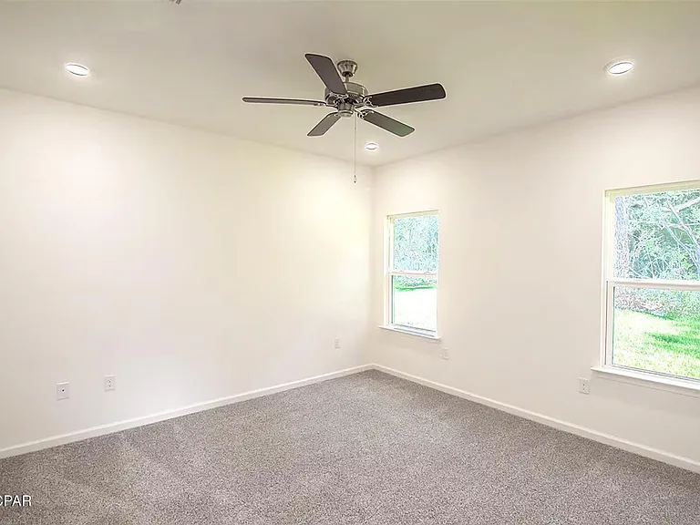 30 Sandywoods Ct — Photo 10