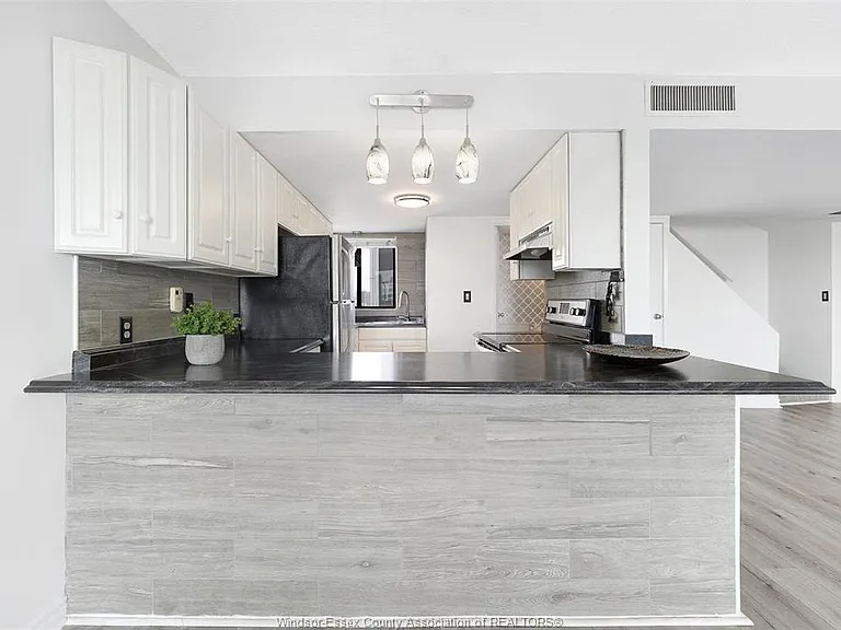 380 Pelissier St #1608 — Photo 15