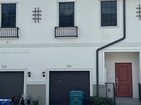 2nd image of 721 SW 11th St #0