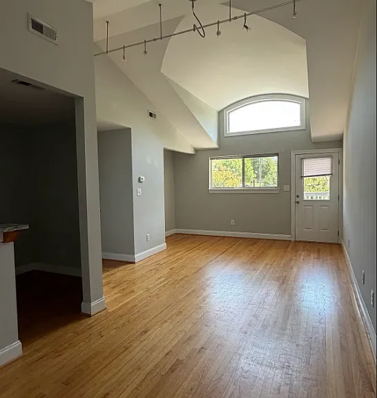 Boho Bim Apartments — Photo 24