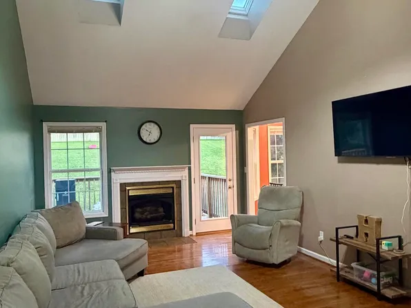 126 Cedar Ridge Rd, Frankfort, KY 40601