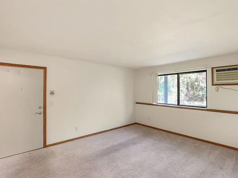 3356 Byron Center Ave SW — Photo 29