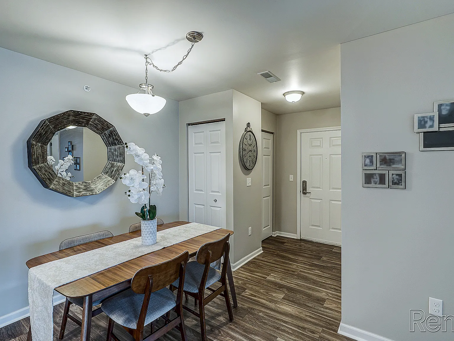 Abbey Ridge Apartment Homes — Photo 4