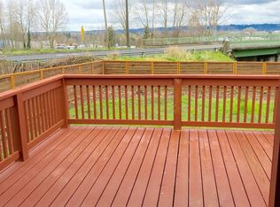 4215 NE Highland Ct #A, Portland, OR 97218