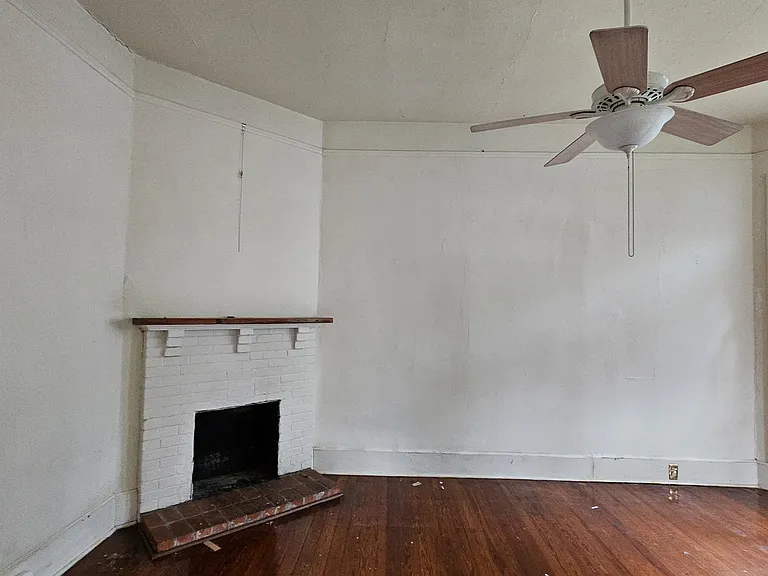 308 NW 2nd St #B — Photo 8