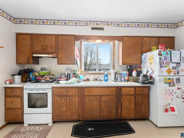 sioux-falls-south-dakota-85832935 picture