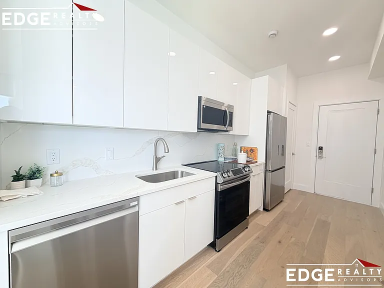 36-38 Hichborn St #501 — Photo 5