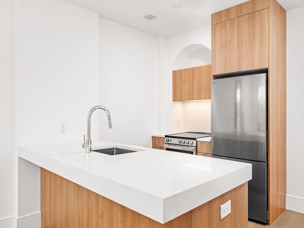 151 S Elliott Pl #7E