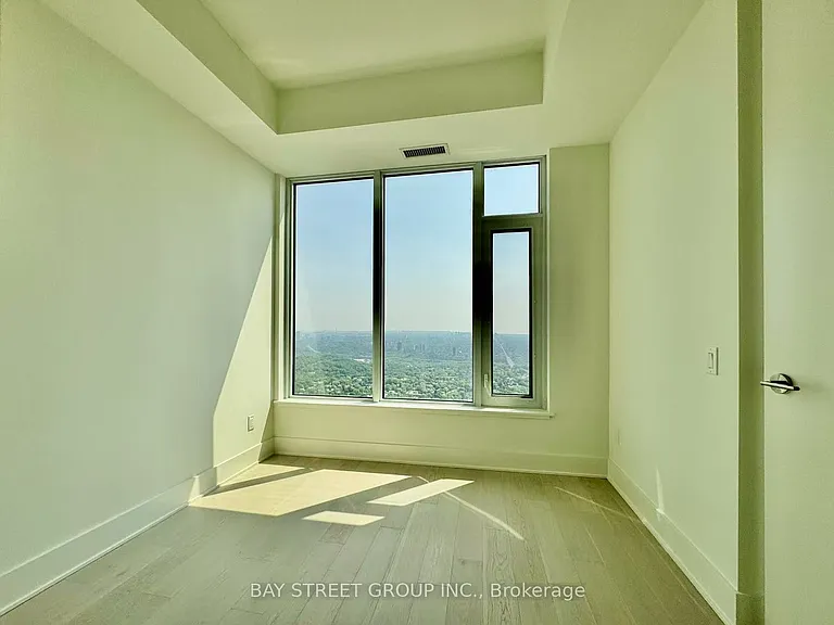 11 Yorkville Ave #6006 — Photo 12