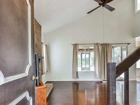 4th image of 7511 Arista Dr