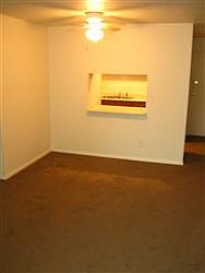 5th image of 944 Chateau Ave