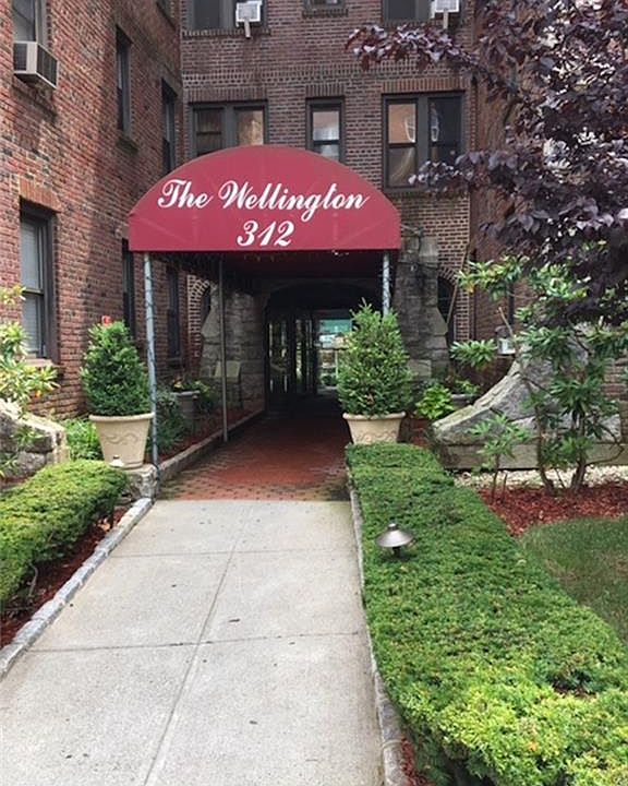 1st image of 312 Main St APT 3E