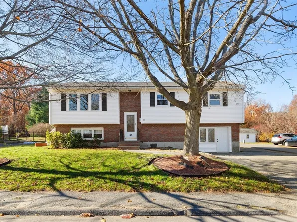 38 Valley St, Salem, MA 01970