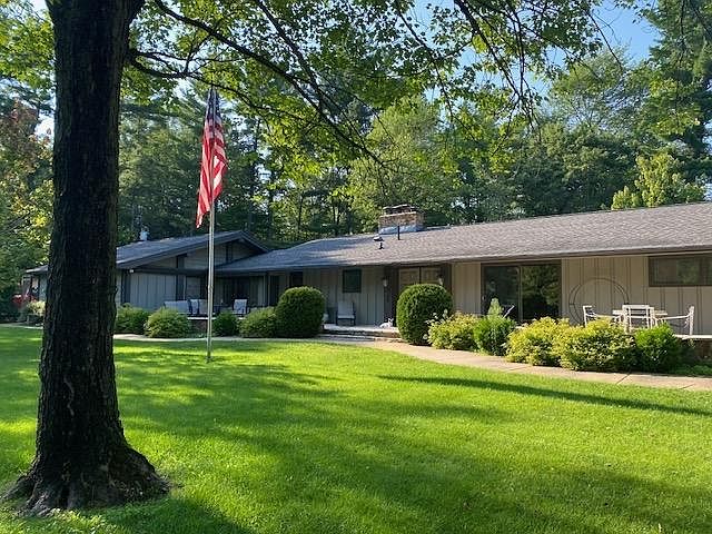 1st image of 216 Spring Lake Rd