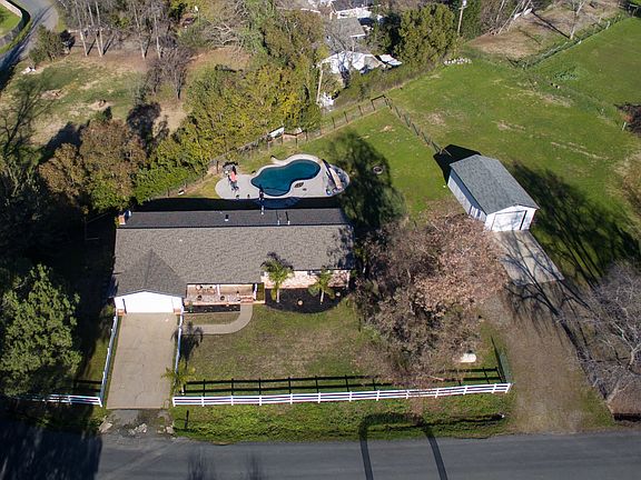 5th image of 4171 Vista Dr