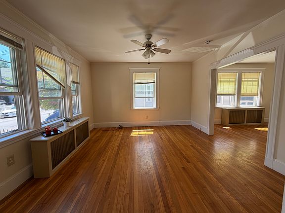 5th image of 70 Ardale St Floor 1