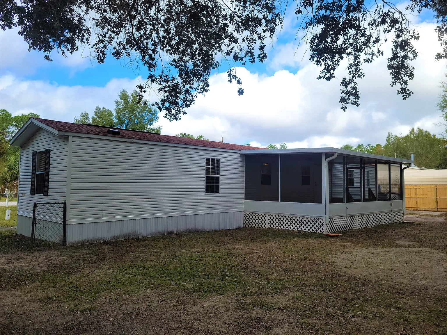 3/2 Mobile Home Located In Homosassa, FL! Fenced Yard! — Photo 3
