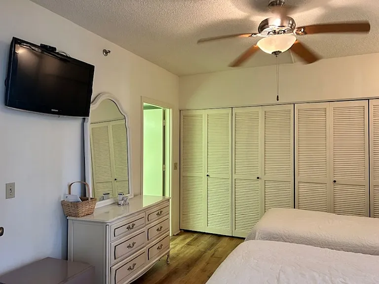 1095 Gulf Of Mexico Dr #104 — Photo 26