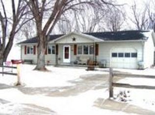 1011 Sun Valley Dr, Grand Island, NE 68801