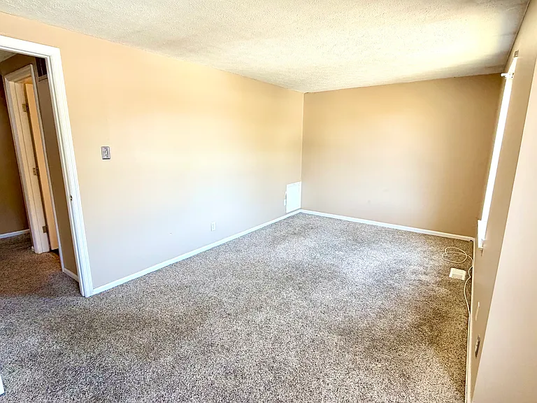 25 Dorchester Cir — Photo 12