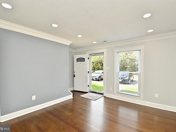 3rd image of 13206 Parcher Ave