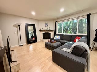 11734 Avon Way APT 105, Los Angeles, CA 90066