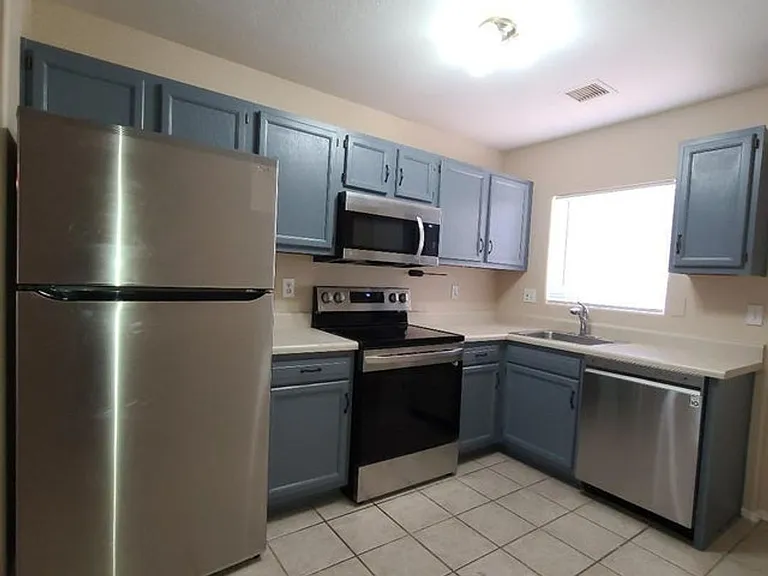 9978 W Century Dr — Photo 2