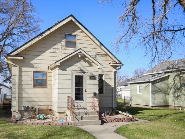 816 4th Ave SW, Aberdeen, SD 57401