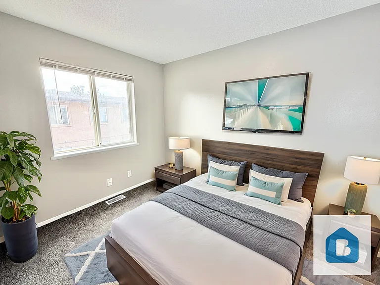 918-922 Teal Ct. — Photo 14