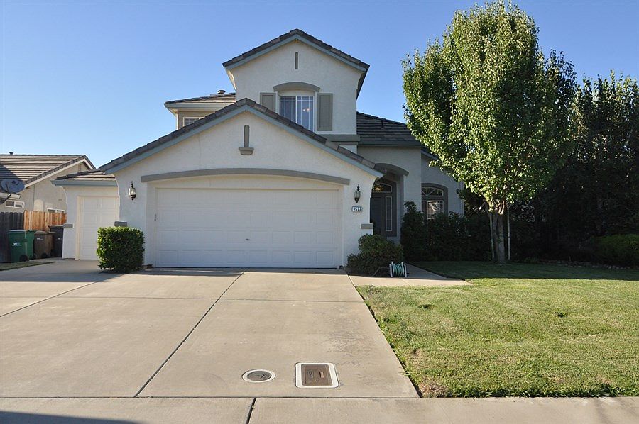 1st image of 2577 Paradise Dr