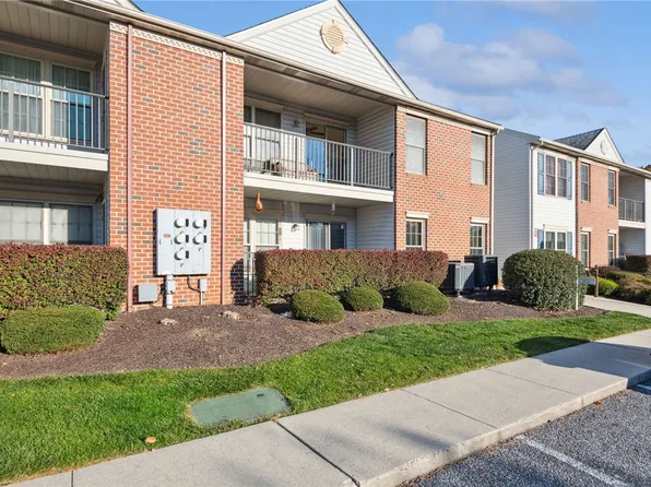 5401 Oxford Dr APT 22, Mechanicsburg, PA 17055