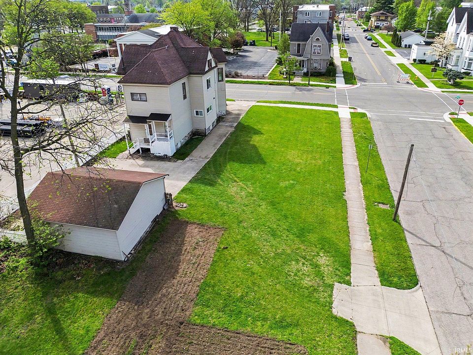 1st image of 326 W Franklin St