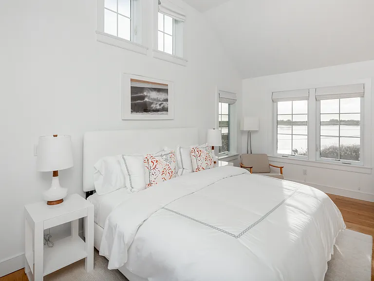1025 Flying Point Rd — Photo 17