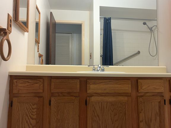 5th image of 37098 Camelot Dr #2