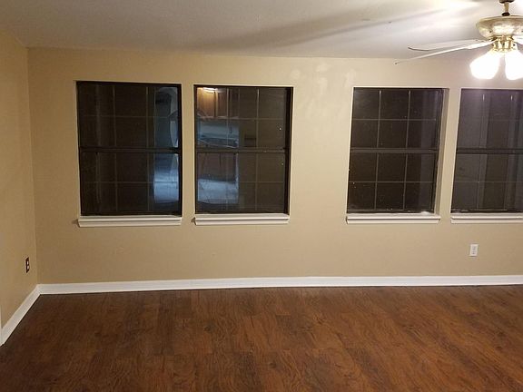 3rd image of 21038 Niles Ave