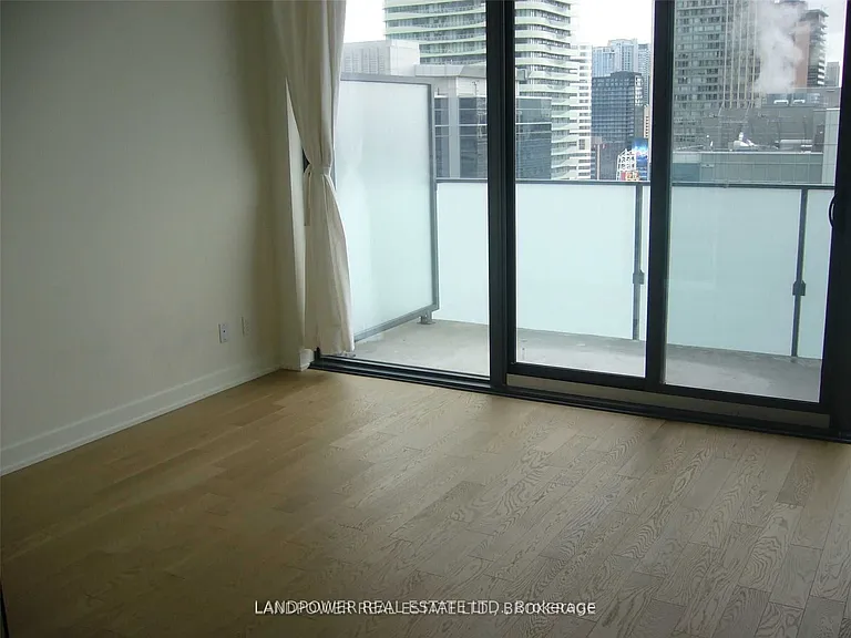 25 Richmond St E #2514 — Photo 6