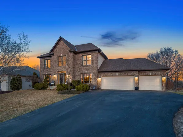 853 Ramsey Ave, Carver, MN 55315