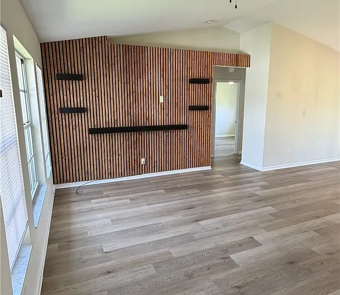 414 SE 13th St — Photo 2