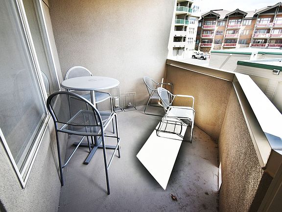 2nd image of 980 Lakepoint Dr #208