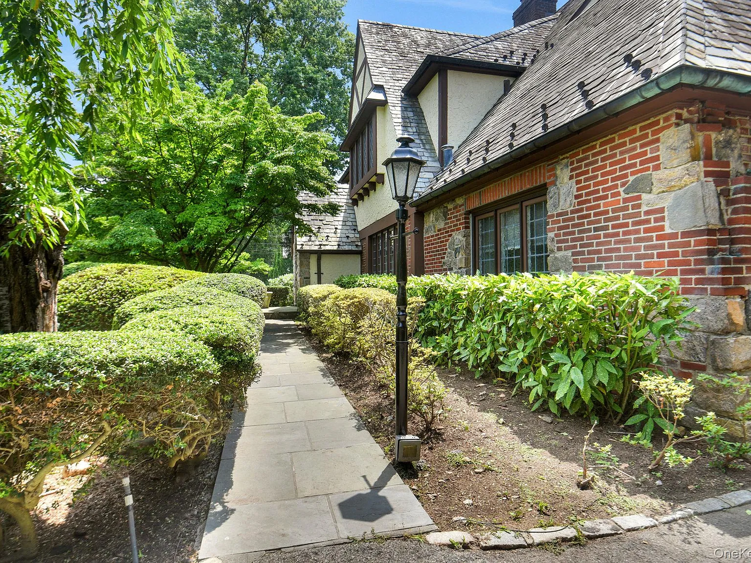5 bed, 3.5 bath, 3125 sqft, $10,500 — Photo 3