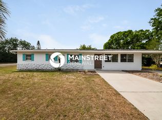 744 Pineland Ave, Venice, FL 34285