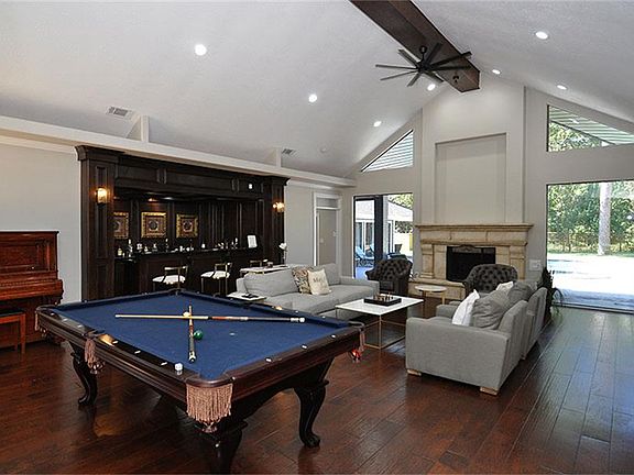 4th image of 2807 Valley Manor Dr