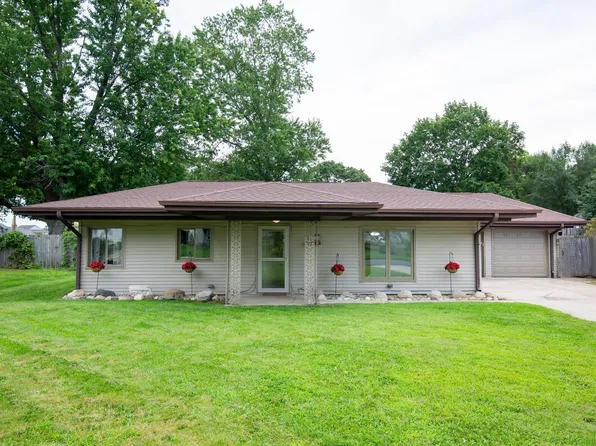 51460 Lake Dr, Elkhart, IN 46514