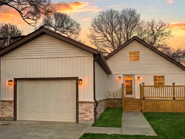 1038 Davis Rd, Hamilton, OH 45013