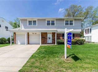 38 Park Blvd, Massapequa, NY 11758