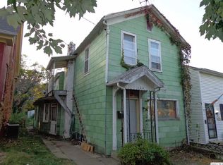324 S 10th St, Quincy, IL 62301