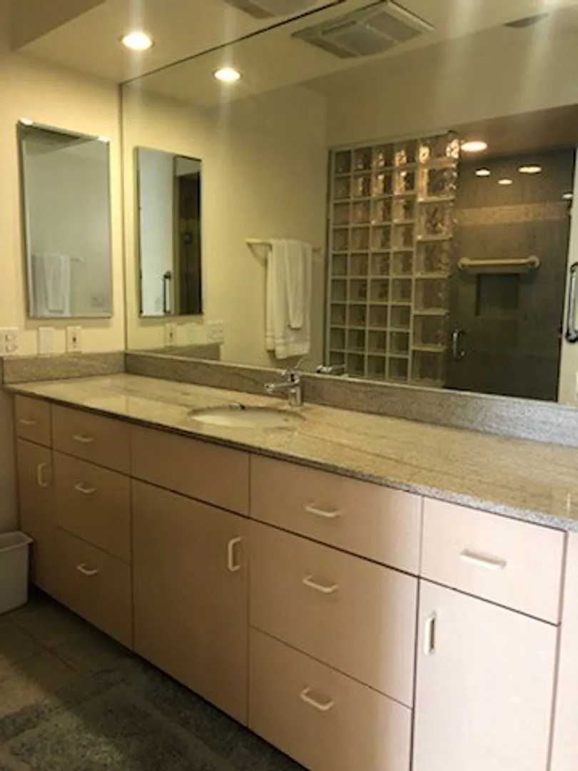 1810 Avenida Del Mundo #409 — Photo 4